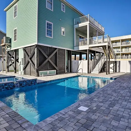 Spacious Murrells Inlet Hub With Pool, Walk To Shore
